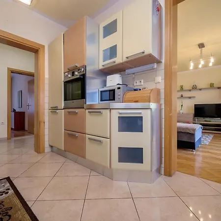Juric Apartment Podstrana